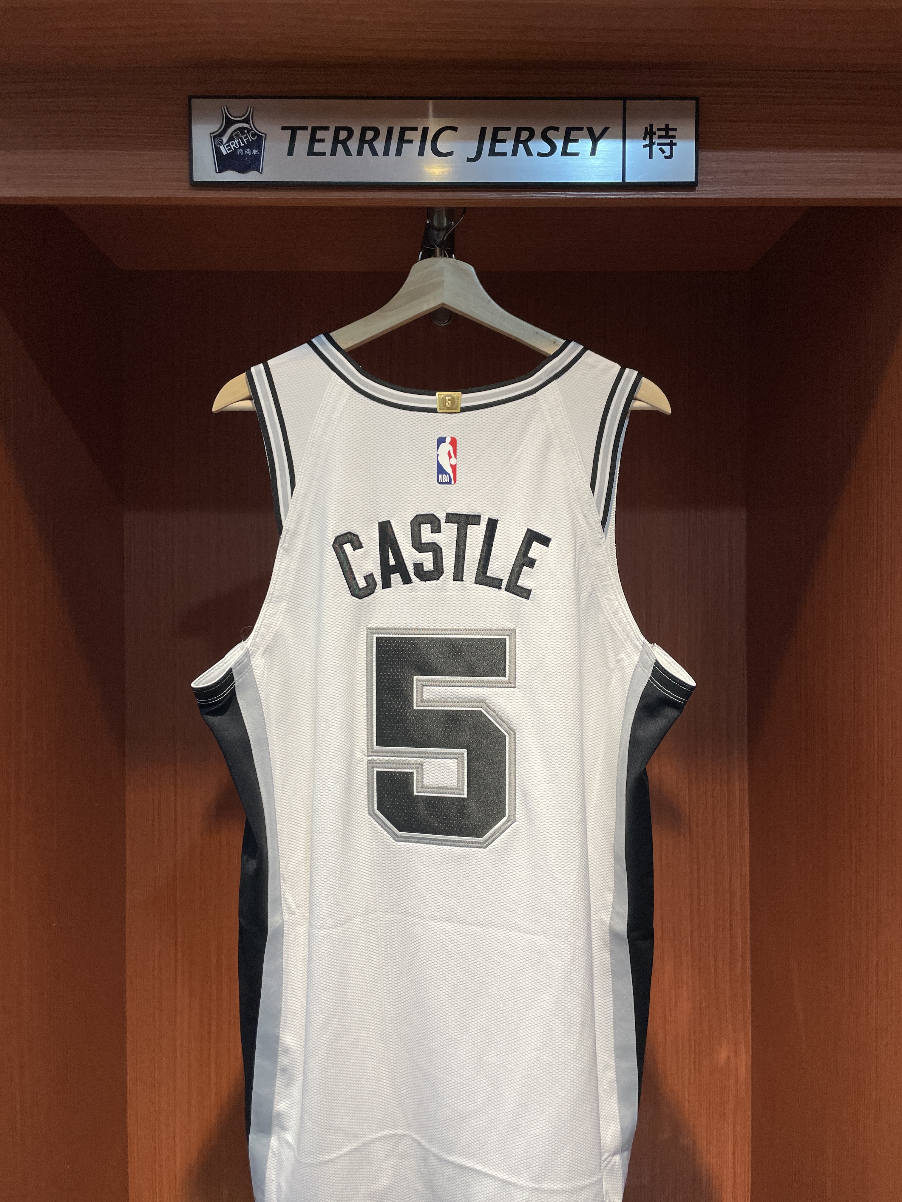 NBA球衣 Stephon Castle 聖安東尼奧馬刺白 Association Nike Authentic 球員版 電繡 含贊助商標 全新