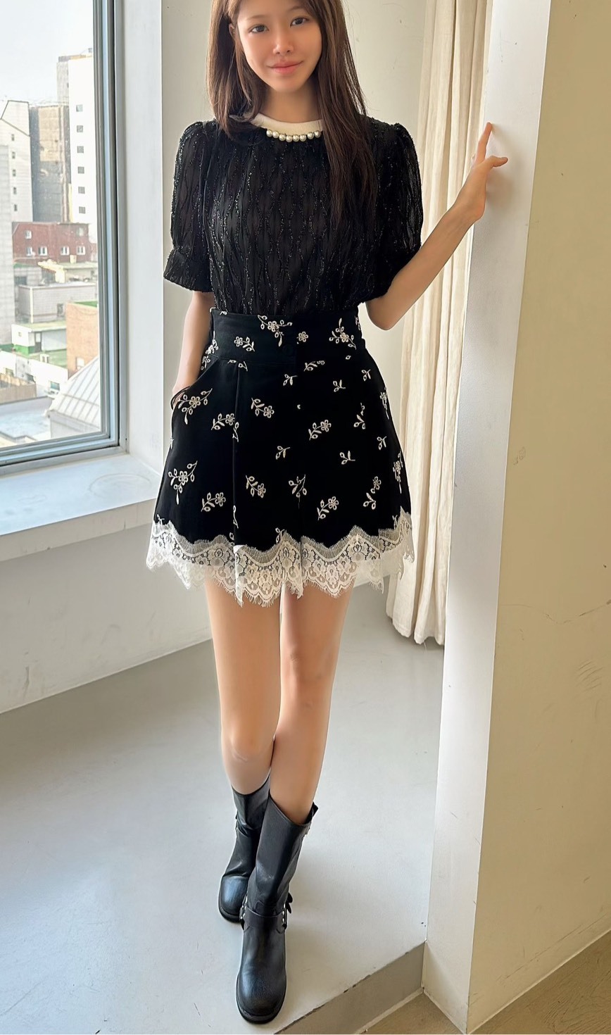黑色小花蕾絲高腰褲裙
