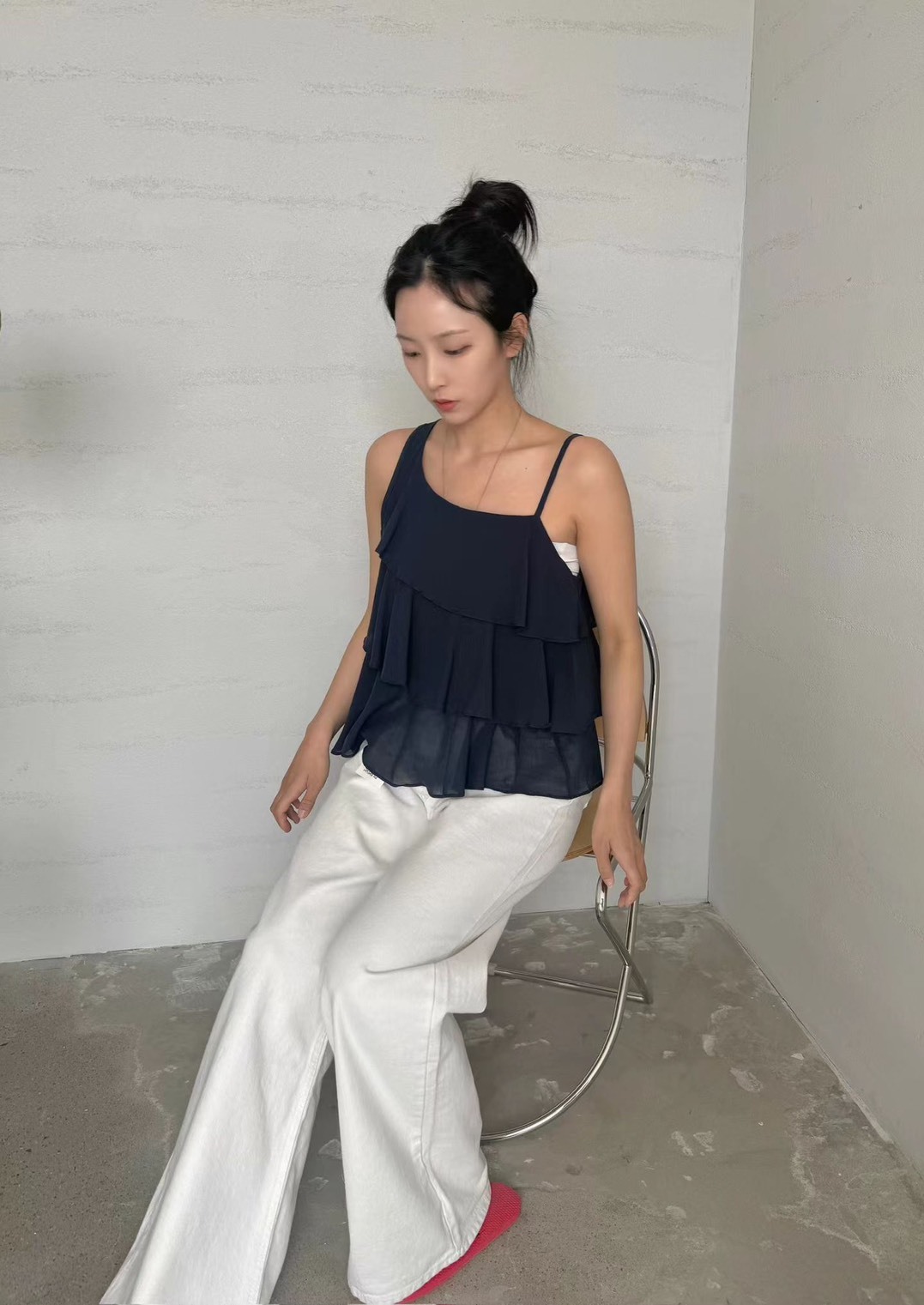 不對稱肩帶蛋糕背心