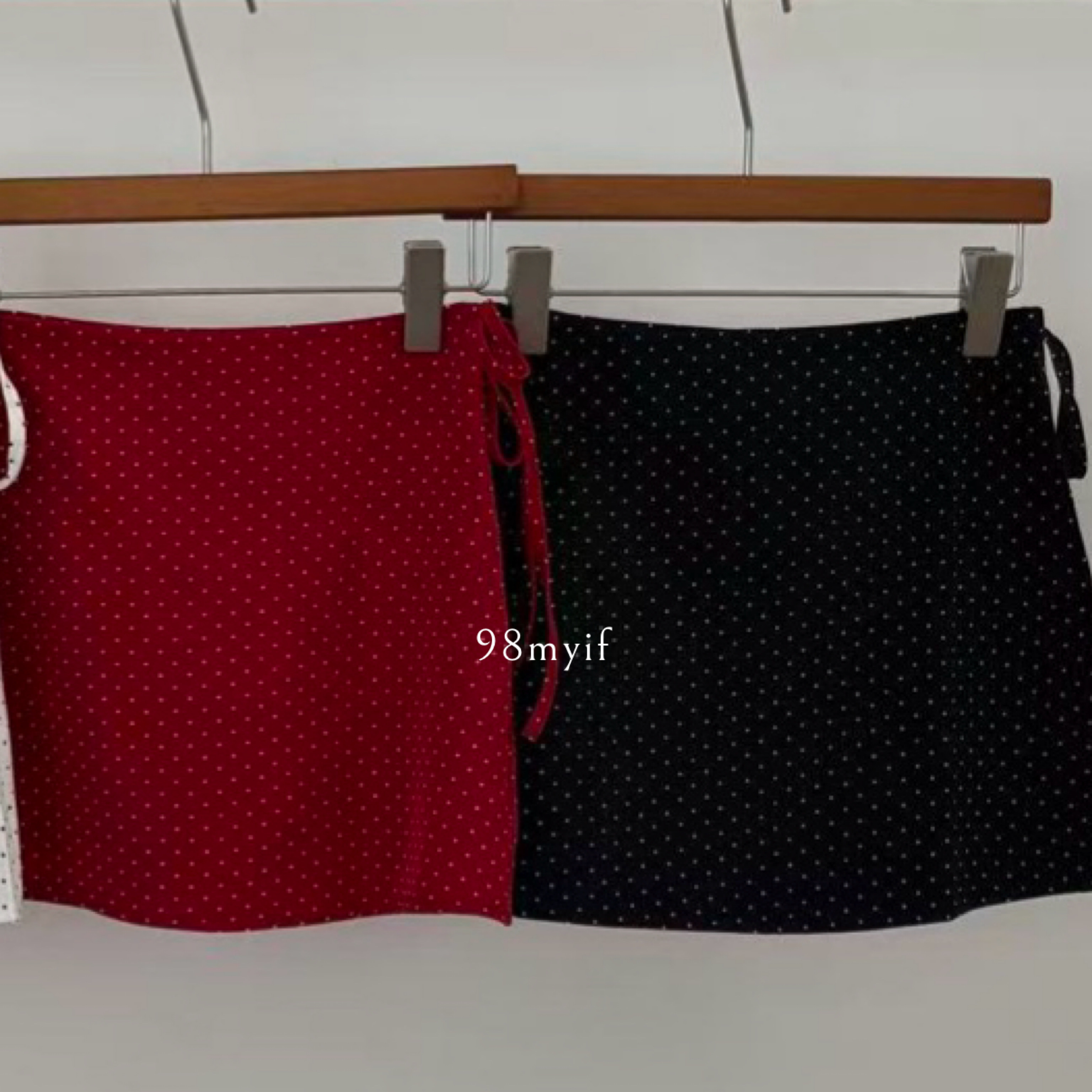 Ｑ614 超辣包臀點點短裙 （2colors)