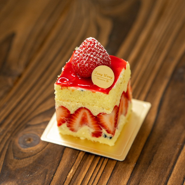 French Strawberry Cake PTW348P