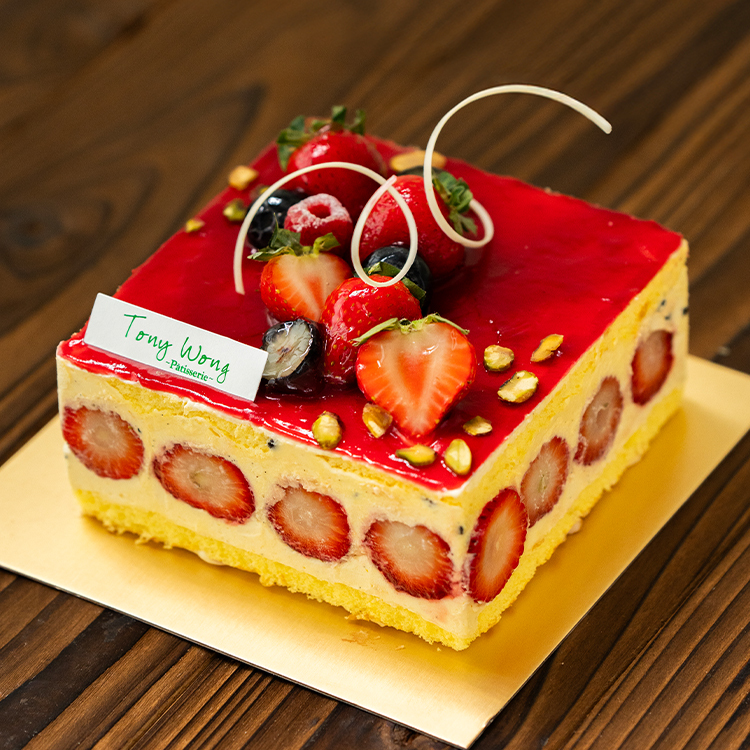 French Strawberry Cake PTW348L