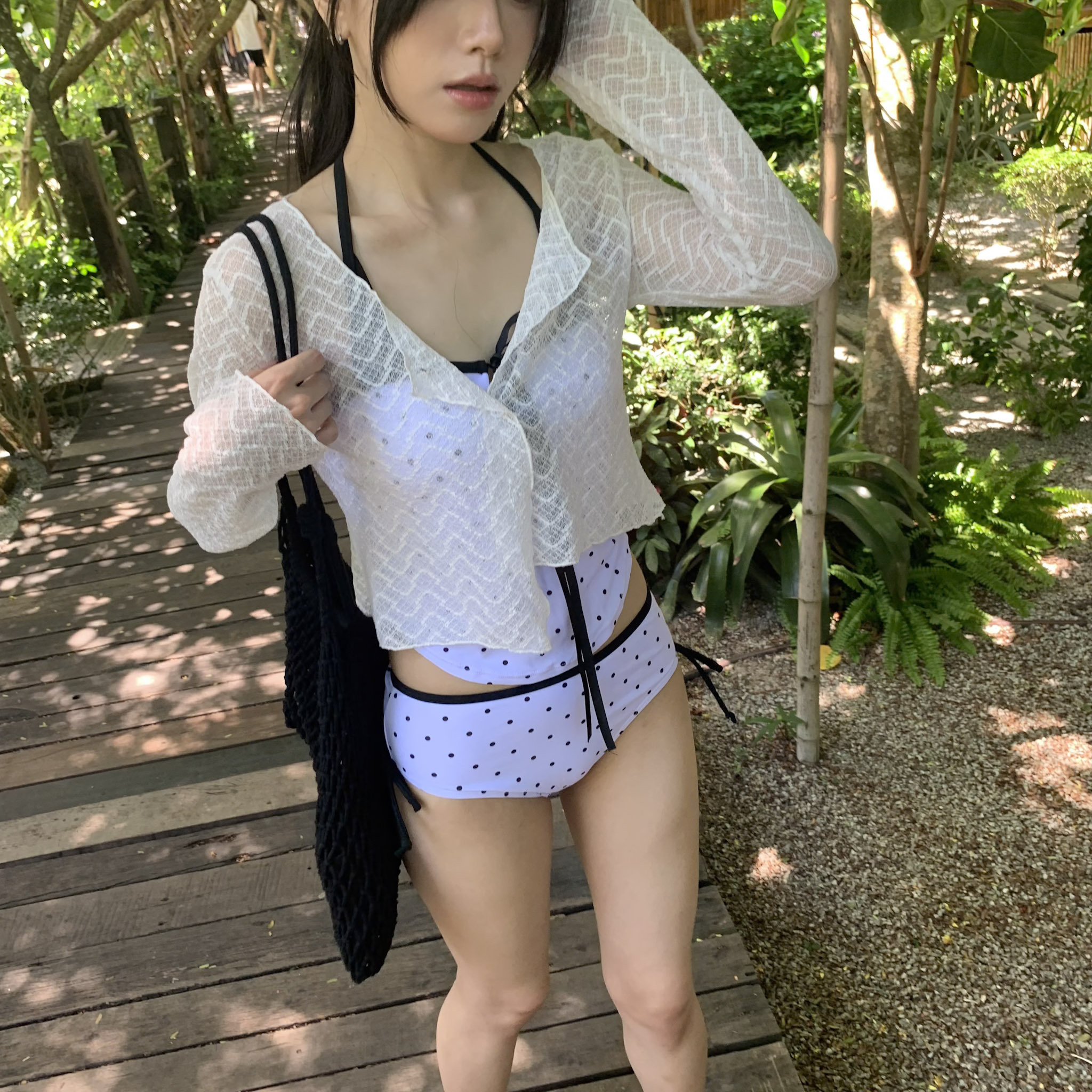 ISA_盛夏瑪奇朵 菱格鏤空排釦小外套_65058