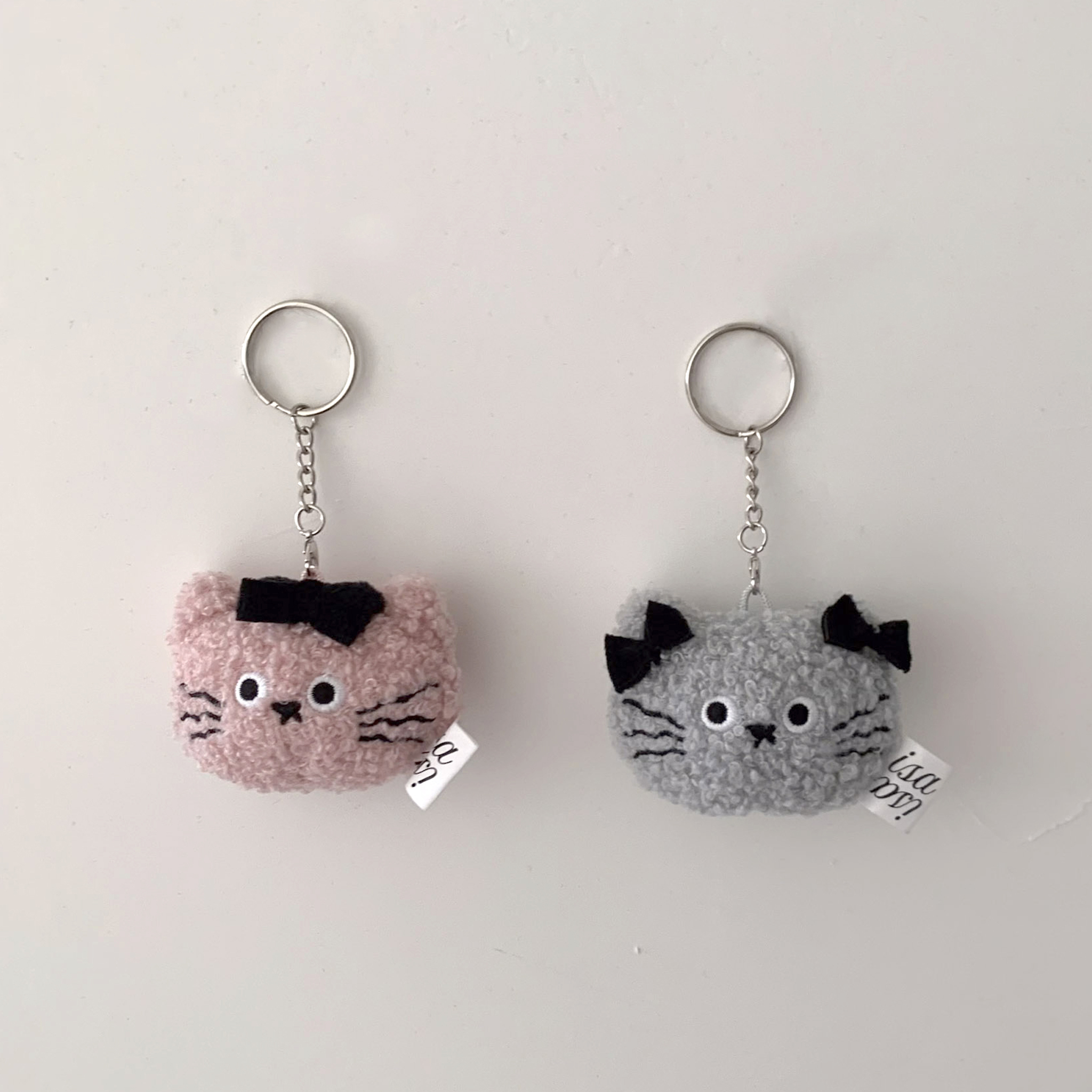 ISA_【ISA MADE】Double可愛 炸毛捲捲貓吊飾_66009