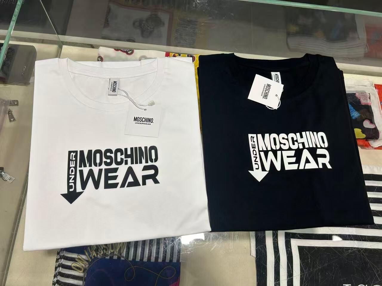 LYS01968 Moschino Underwear 大 Logo 印花 Tee