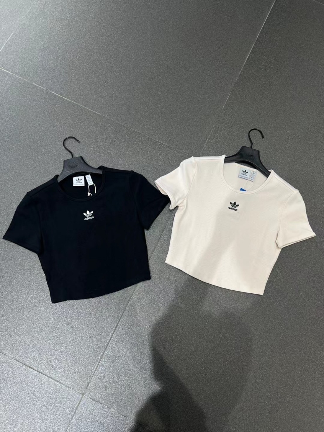 ADIDAS ORIGINALS ESS RIB TEE 圓領 短版 短袖 T  白色 黑色
