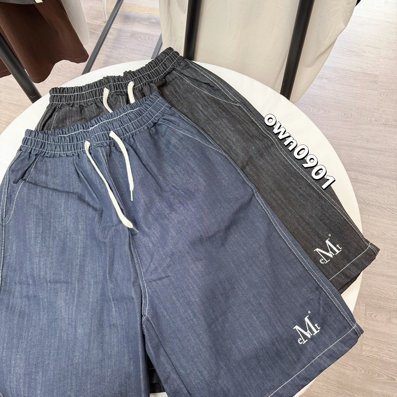 【OWN】MUCENT 休閒 百慕達 彈性腰 抽繩 牛仔 短褲 七分褲 男女通用 刺繡 黑色 藍色
