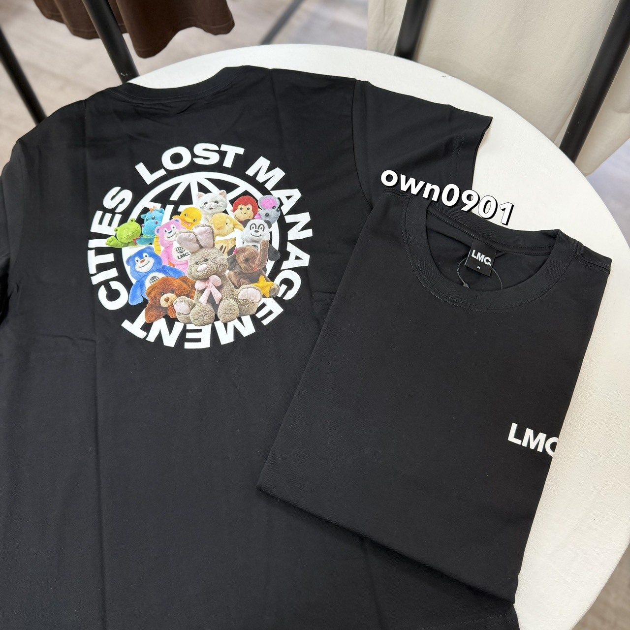 【OWN】LMC DOLL GLOBE 休閒 短袖 上衣 大LOGO 玩偶 地球儀 春夏 不分男女 黑色 白色 粉色