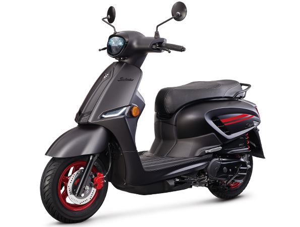 新車展示 SUZUKI Saluto 125