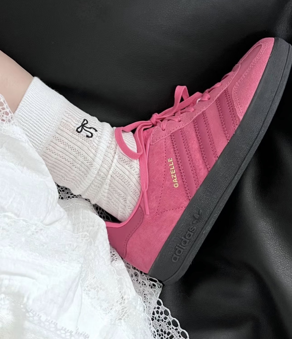 ADIDAS 休閒鞋 GAZELLE INDOOR 粉黑 桃粉 草莓熊 黑底 女 JI2585