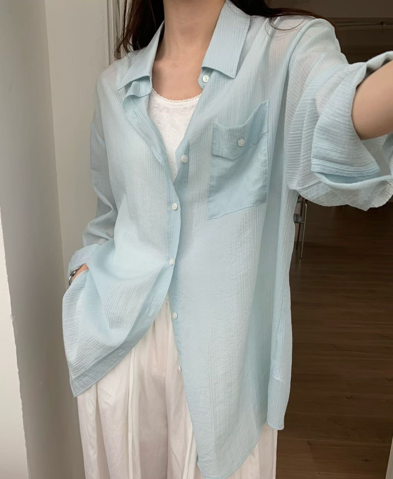 直條透膚襯衫