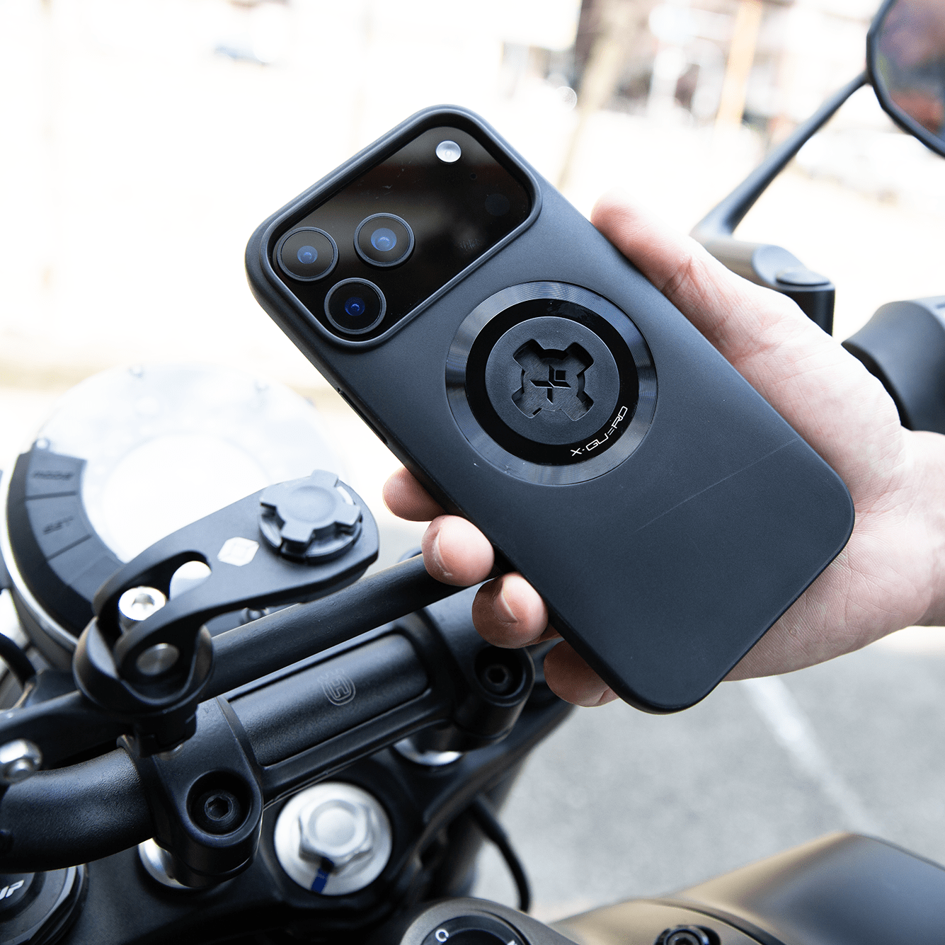 INTUITIVE-CUBE X-GUARD iPhone 17 Series Wireless 無限軍規樣式快扣手機殼