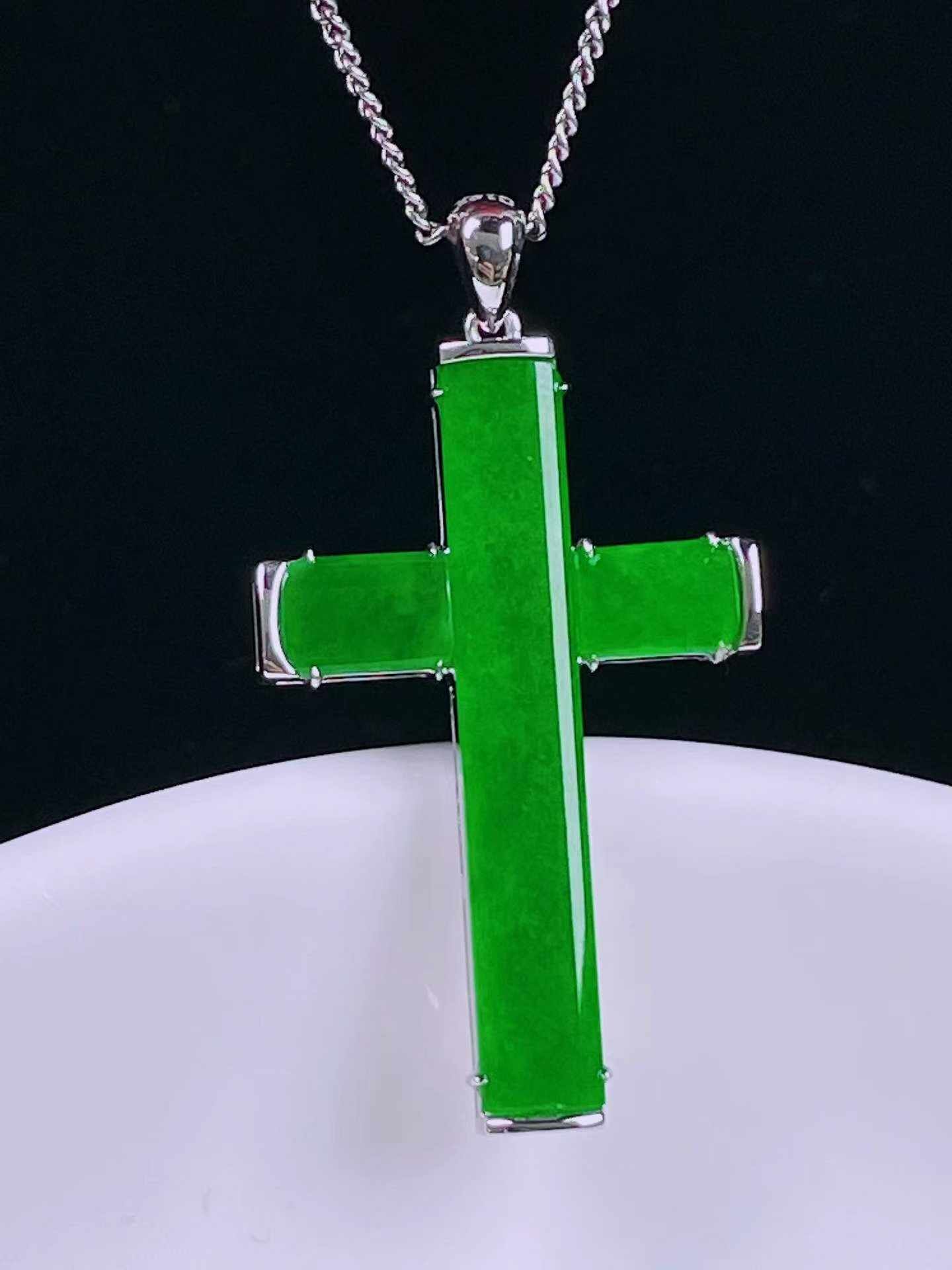 翡翠辣綠十字架,天然翡翠A玉, 緬甸玉, Jade, Jadeite