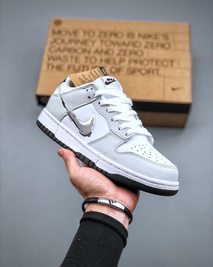 【逢甲 FUZZY】Nike Dunk Low GS "Glitch Swoosh" 灰銀 國外限定 DV3033-001