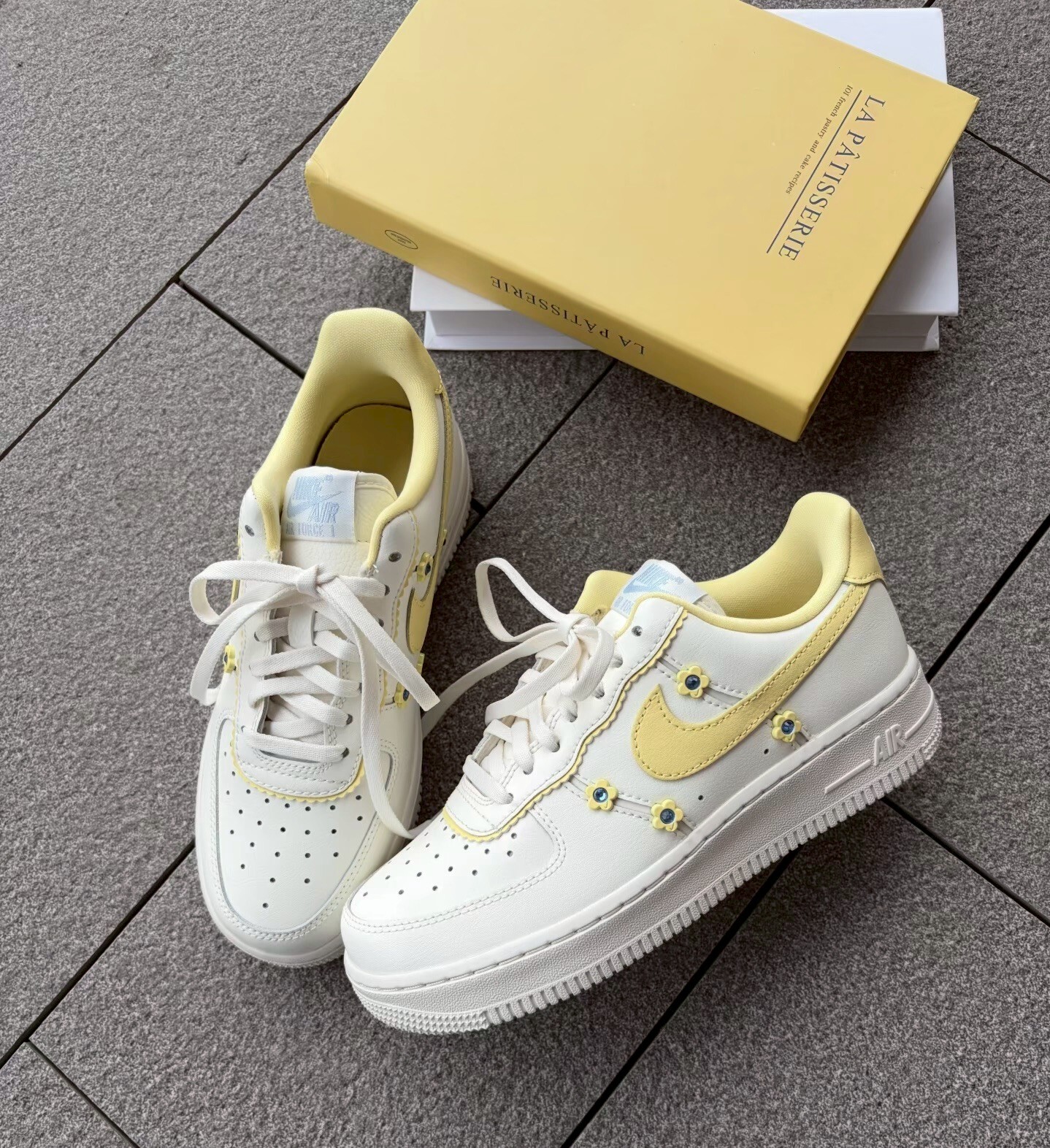 【Luxury】 Nike Air Force 1 檸檬奶油 奶油黃 小雞黃 檸檬黃 小花 小雛菊 IW2348-170