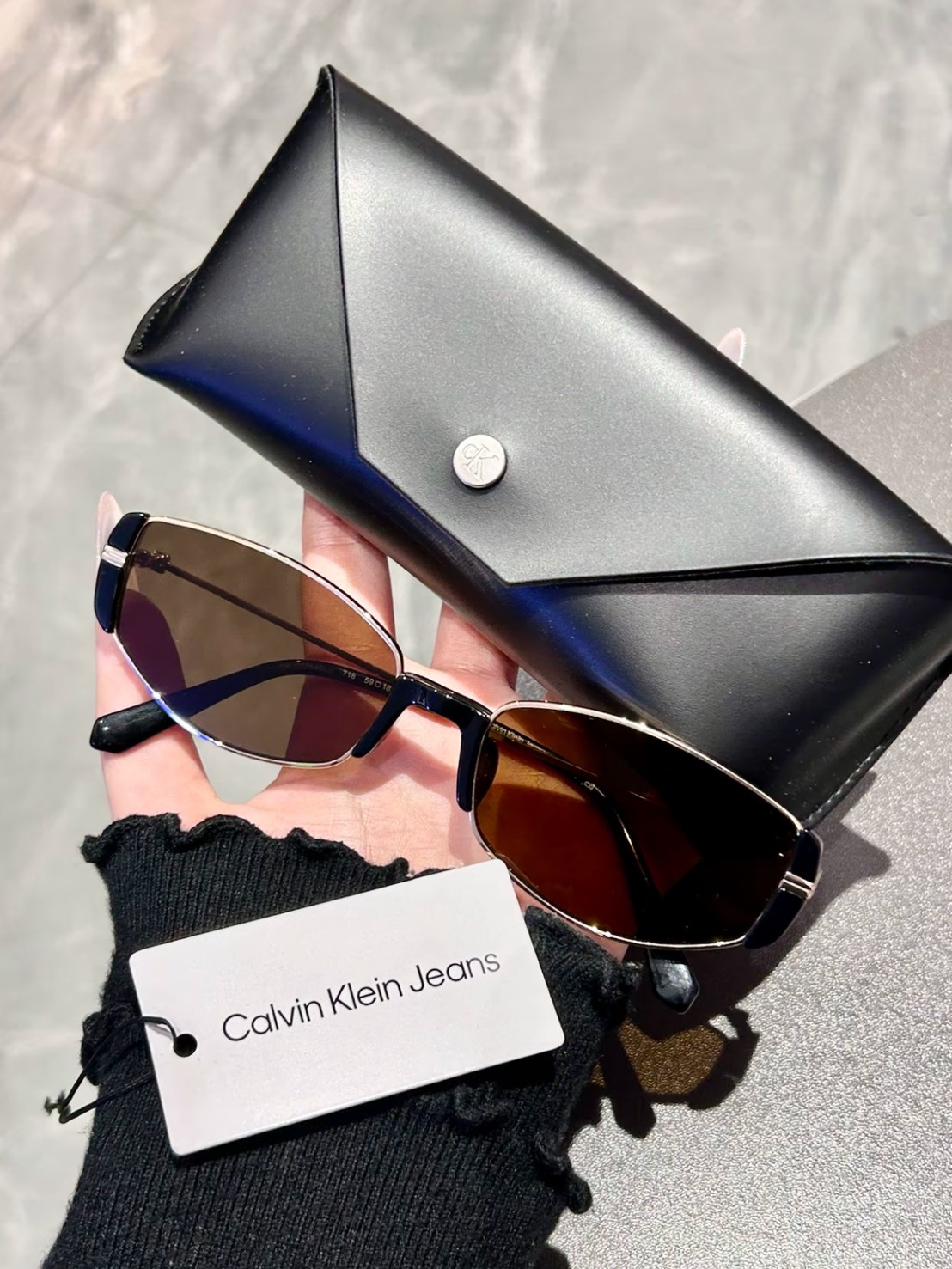 CALVIN KLEIN 復古 老錢風 窄框 墨鏡