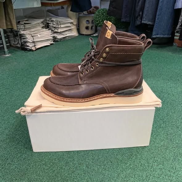 LAST PCS: VISVIM ARMIGER-FOLK - DK.BROWN SIZE 9.5
