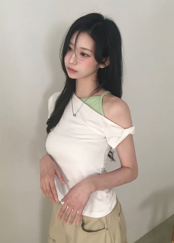 【28/6截單！首批優惠價預訂】韓國拼色單肩扭結上衣（4色）