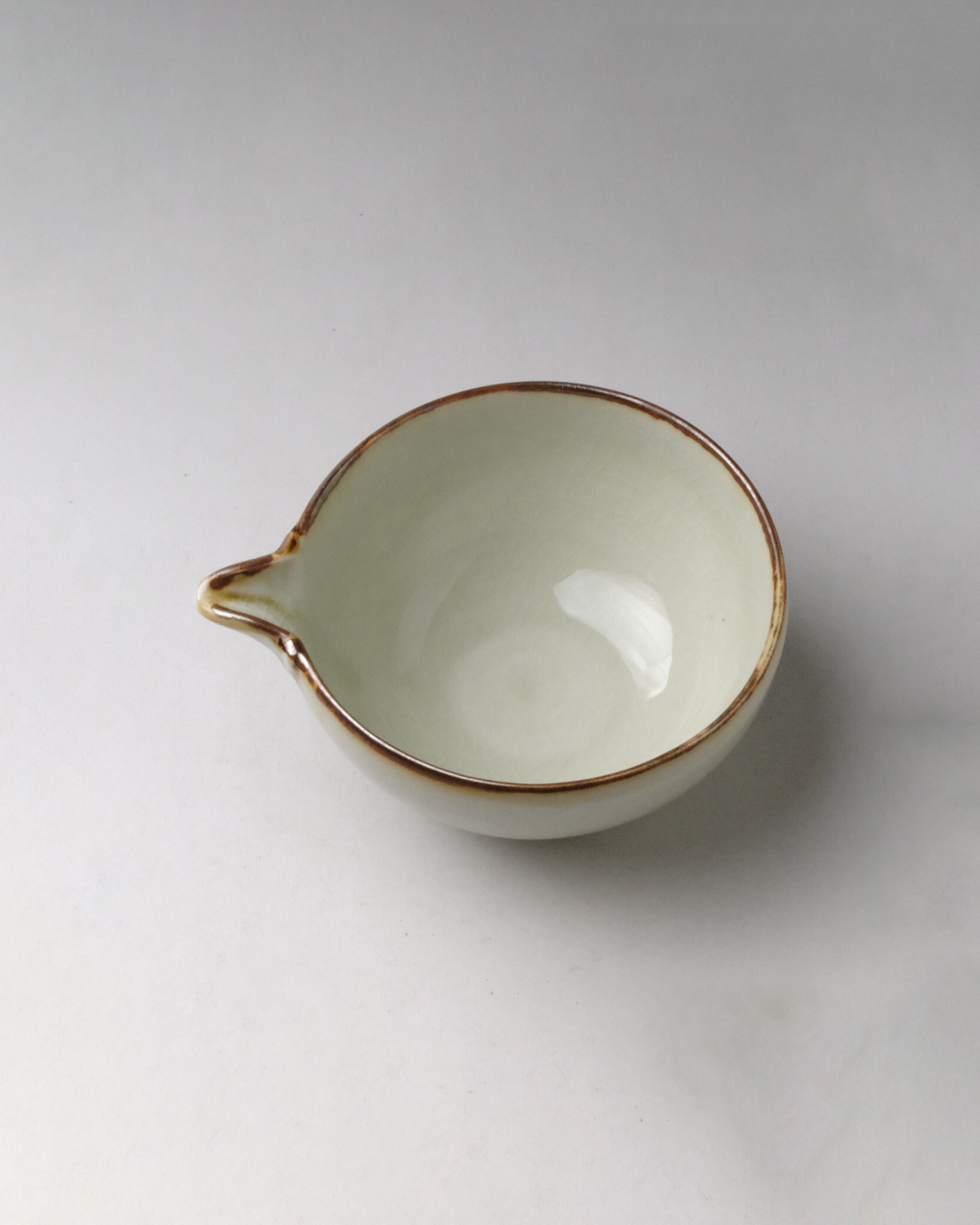 手工陶器 片口抹茶碗 墨貫入｜美濃燒