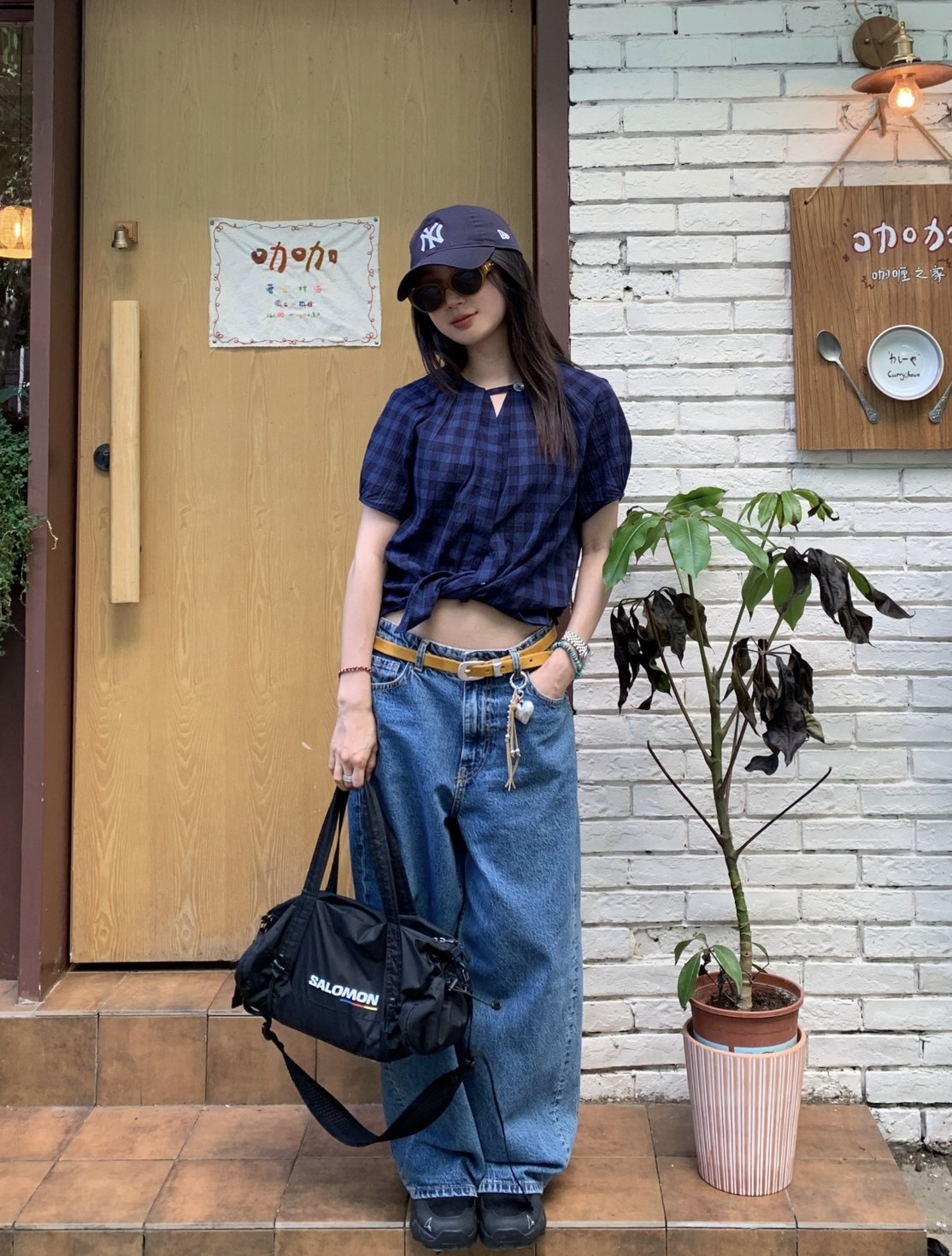 <機能帥氣小姐姐✨>Salomon Posh Tote M 托特包 肩背 手拿 黑/白兩色
