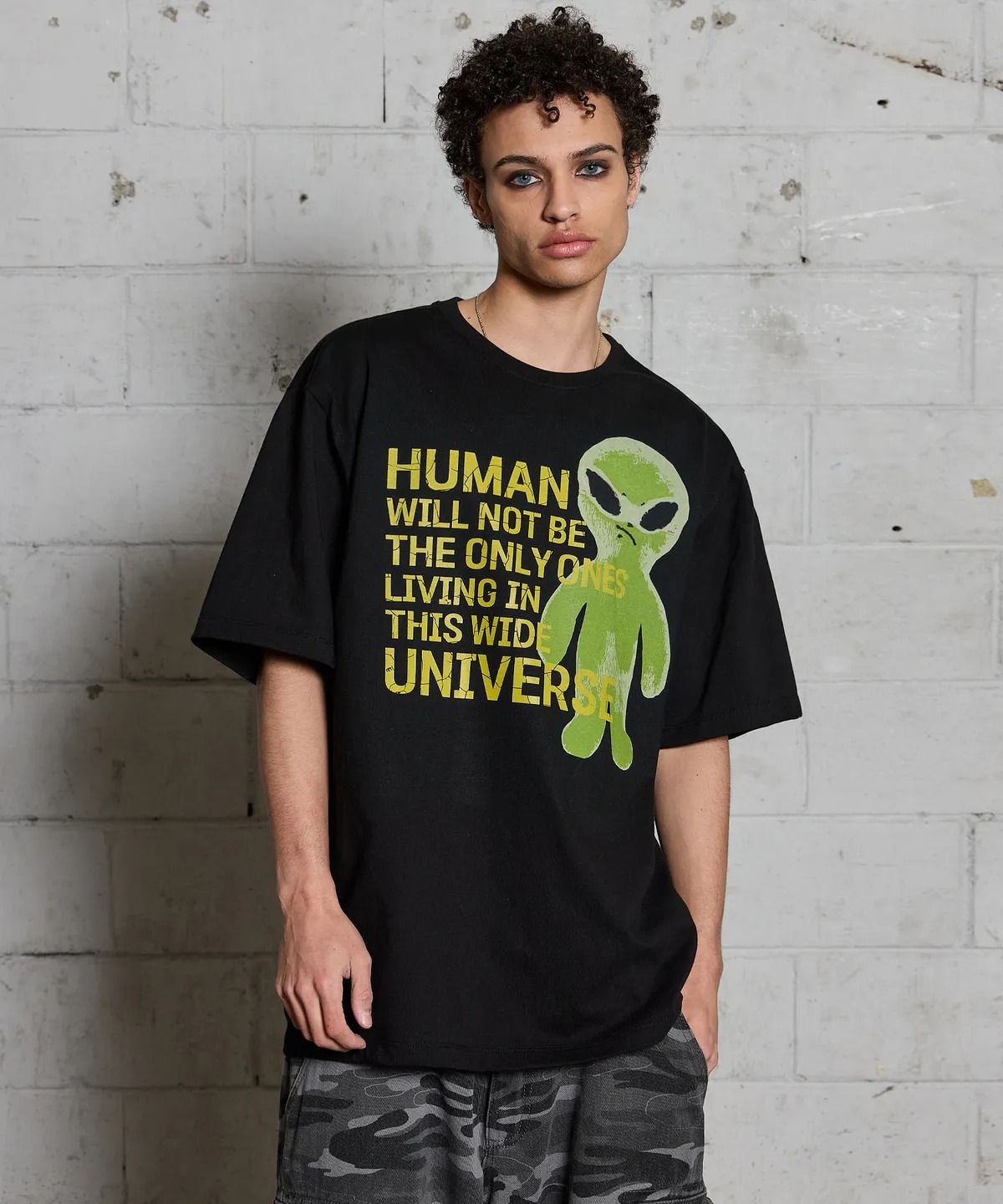 HOODHOOD Alien Slogan Half Sleeve T-Shirt