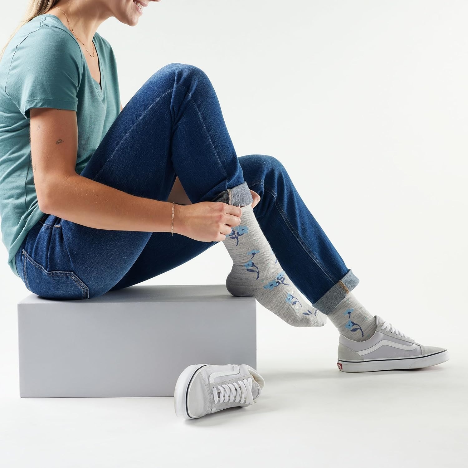 Smartwool 女日著中長襪-Garden Women's Everyday Garden Gala Crew Socks SW003043069 塵灰色 [HappyOutdoor]
