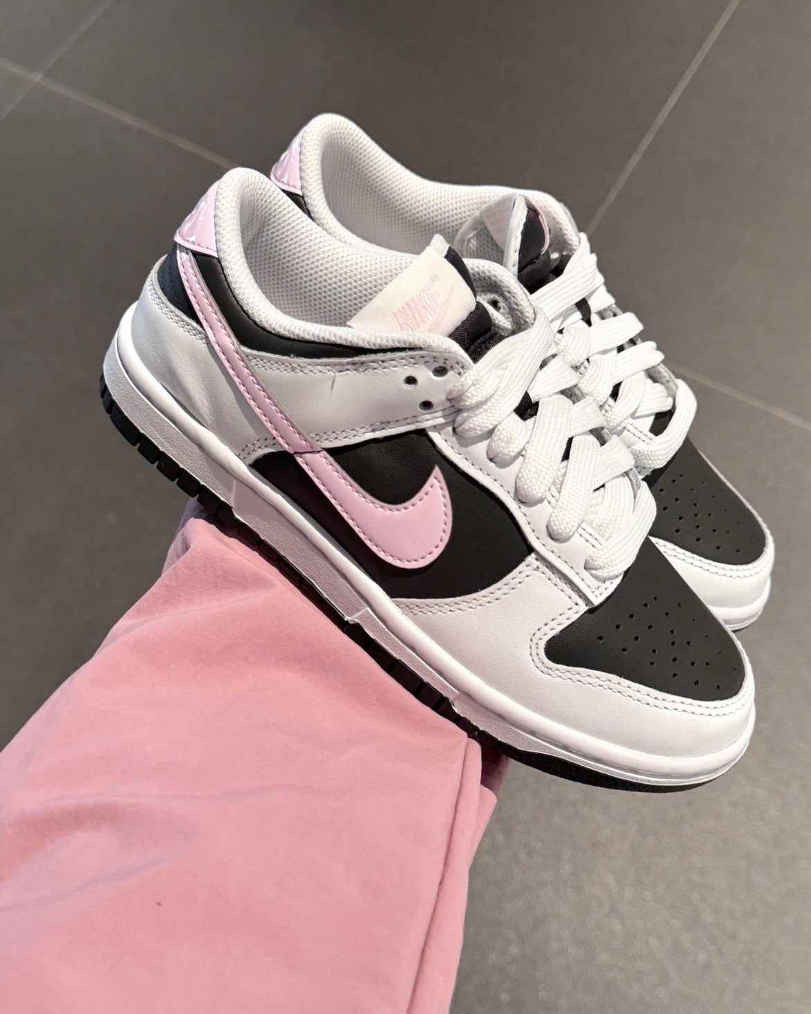 (預訂) Nike Dunk Low - White Black Pink Swoosh