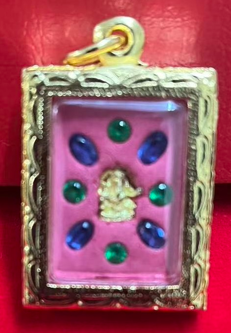 0624AC129-THAILAND-ACCS-蝴蝶牌(金)2.6 x 4.0mm（A129）