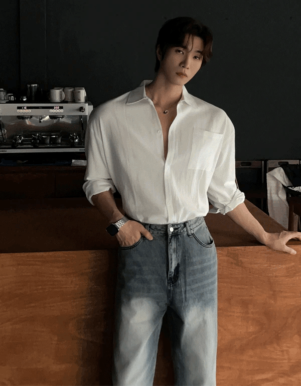 Airy One-Pocket Linen Shirt