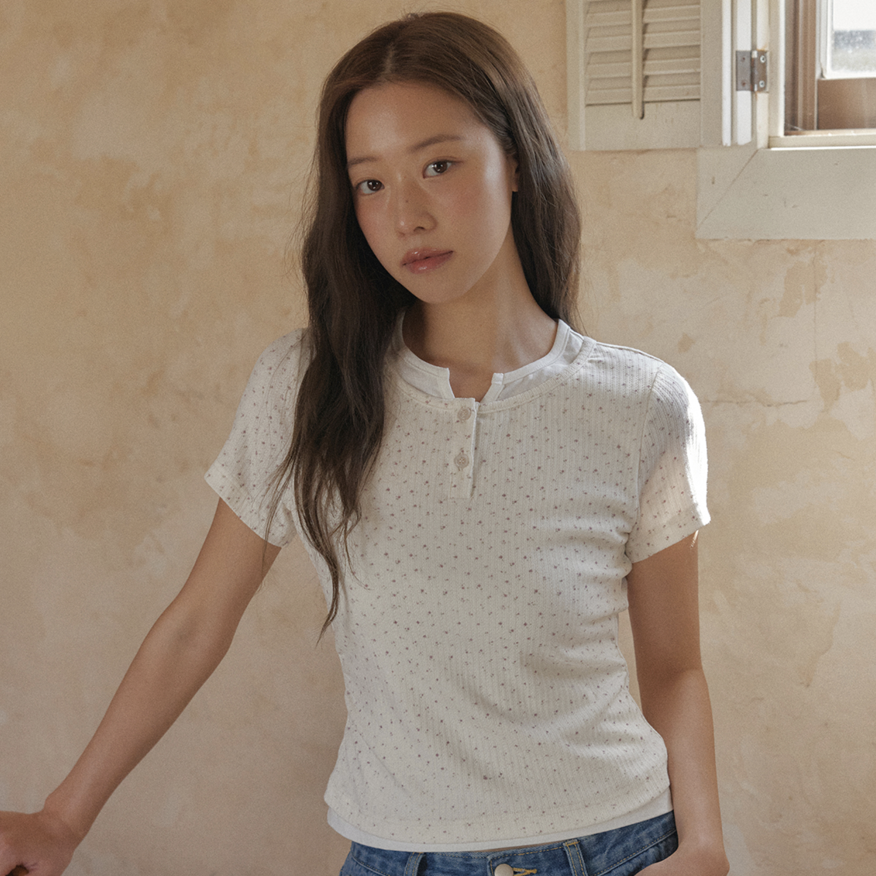 <韓國代購> MARIE CLAIRE FLOWER PUNCHING LAYERED SHORTS SLEEVE TEE