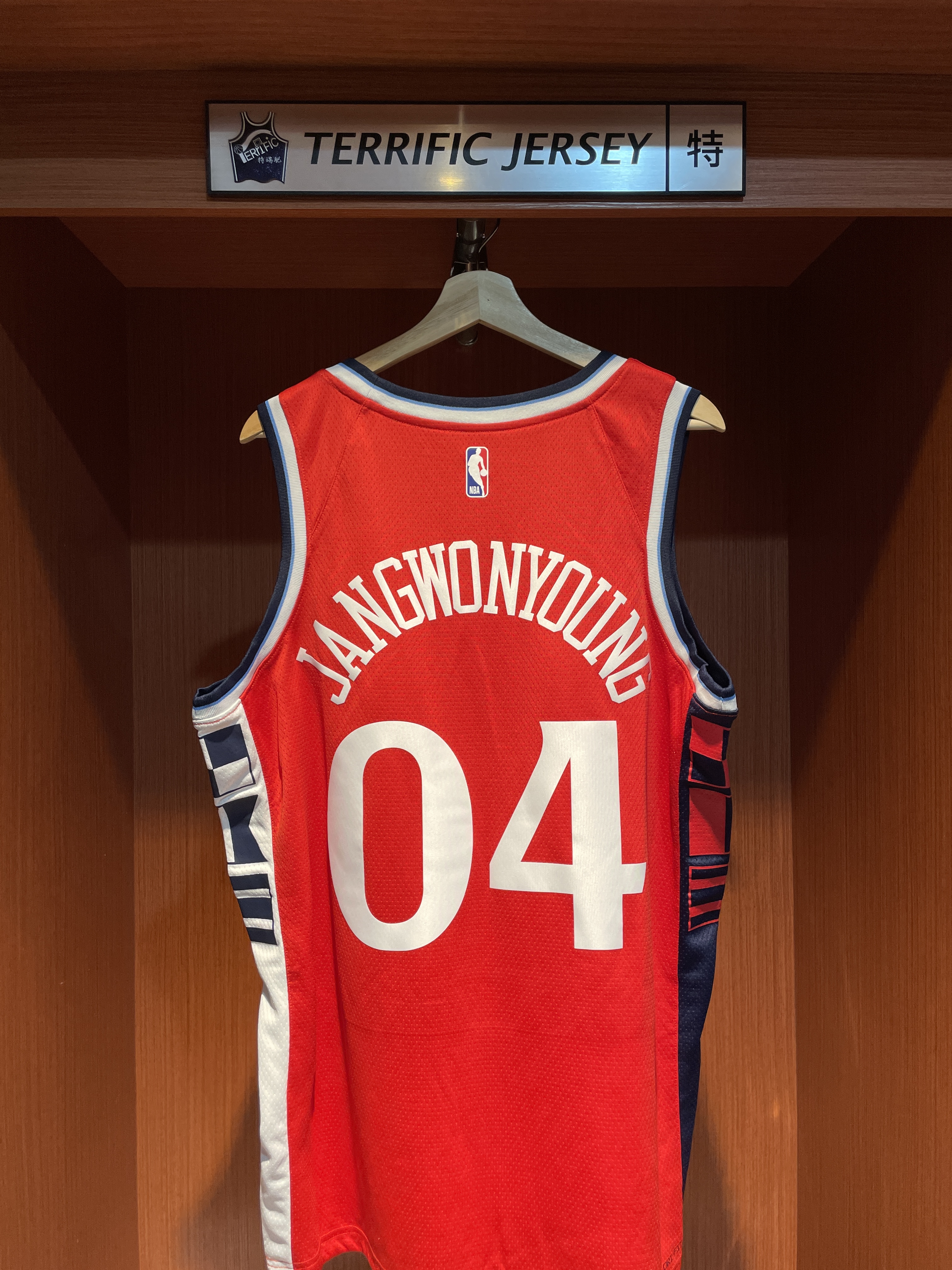 NBA球衣 Jang Wonyoung #04 IVE 洛杉磯快艇紅 Statement Jordan Swingman 球迷版 熱轉印 全新