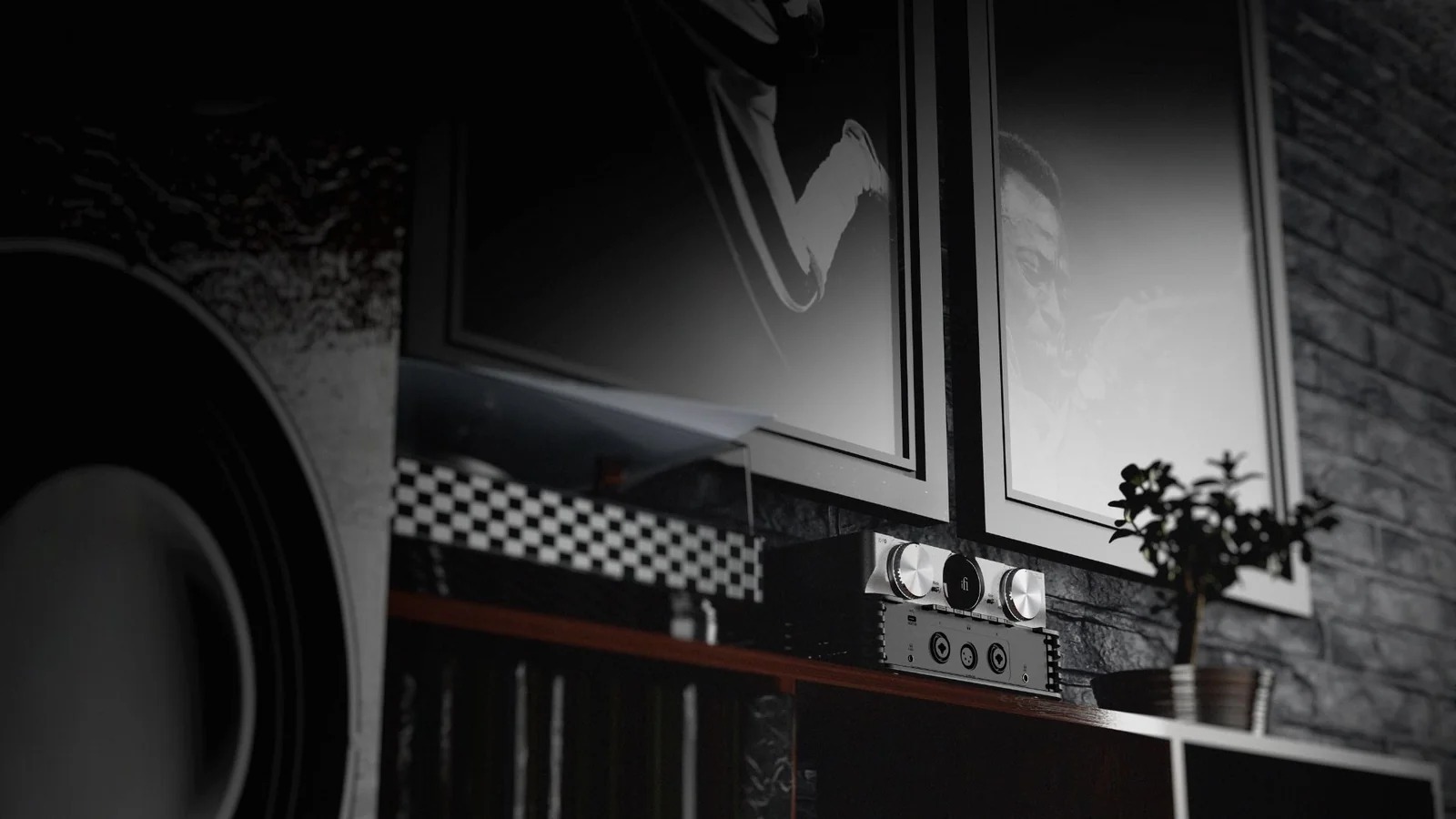 iFi Audio iDSD Phantom listening room experience