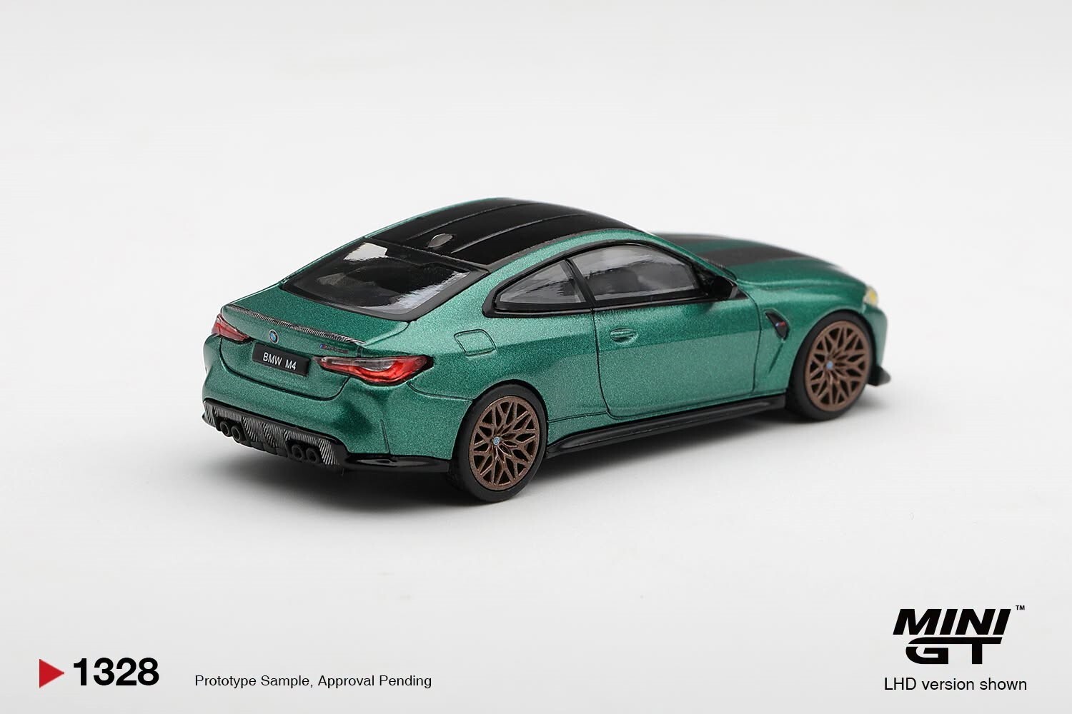 [預訂] Mini GT #1328 BMW M4 CS Frozen Isle of Man Green Metallic 左軚