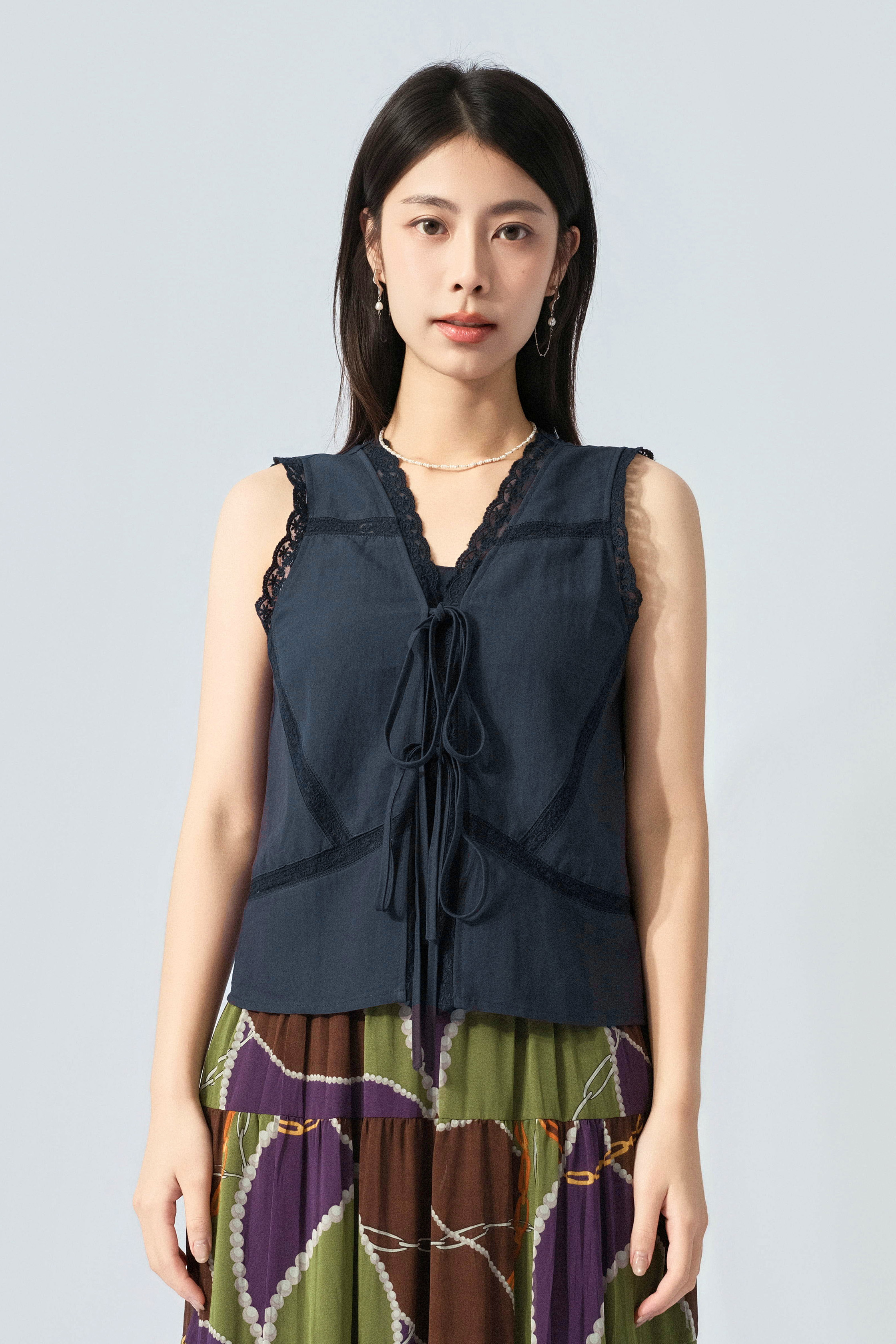 蕾絲花邊綁帶背心（預購產品）
