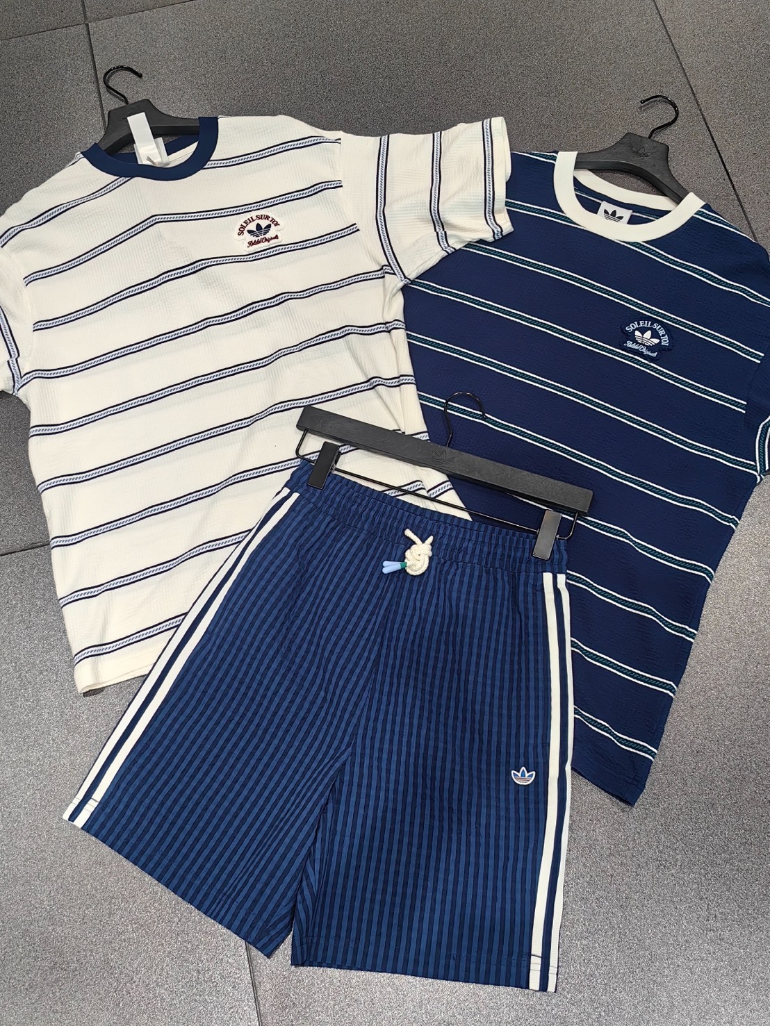 ADIDAS ORIGINALS RESORT S 華夫格 條紋 落肩 短袖T 套裝 二色