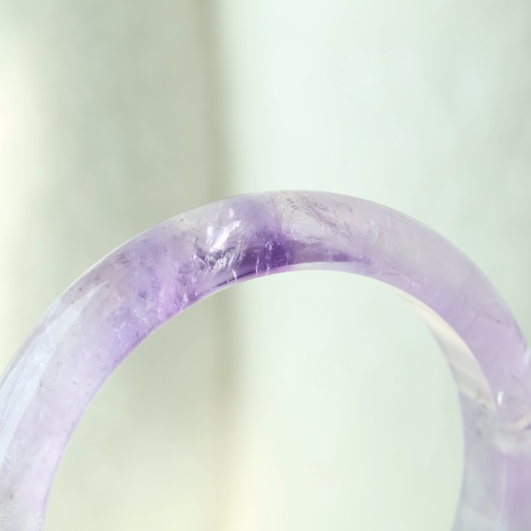 【圈口56－57手鐲】淡綠雲母石英/冰透濃郁色帶巴西紫水晶／芋泥金沙櫻花瑪瑙／黃水晶阿賽