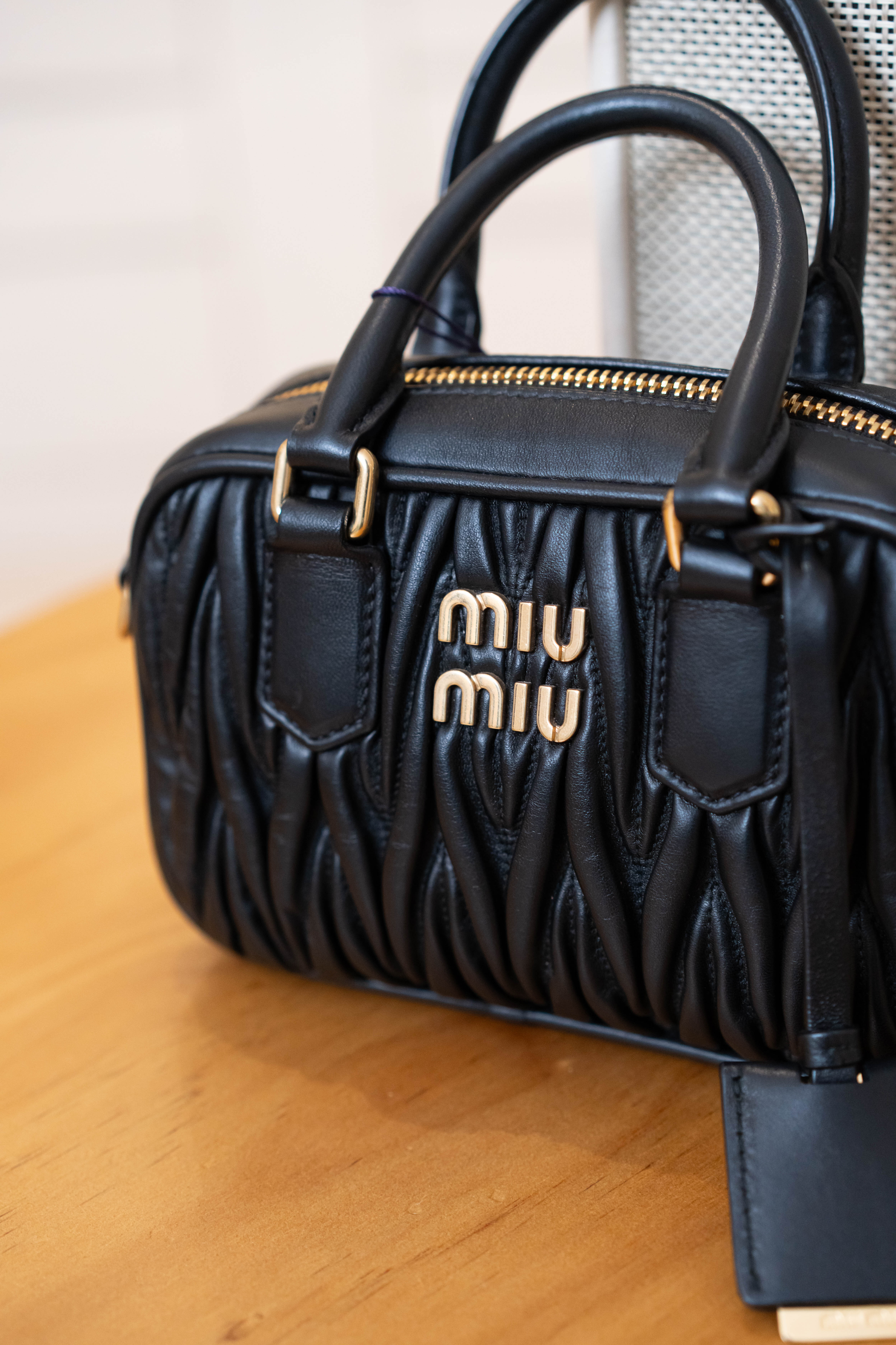 Miu Miu Matelasse Nappa Leather Bag 黑色