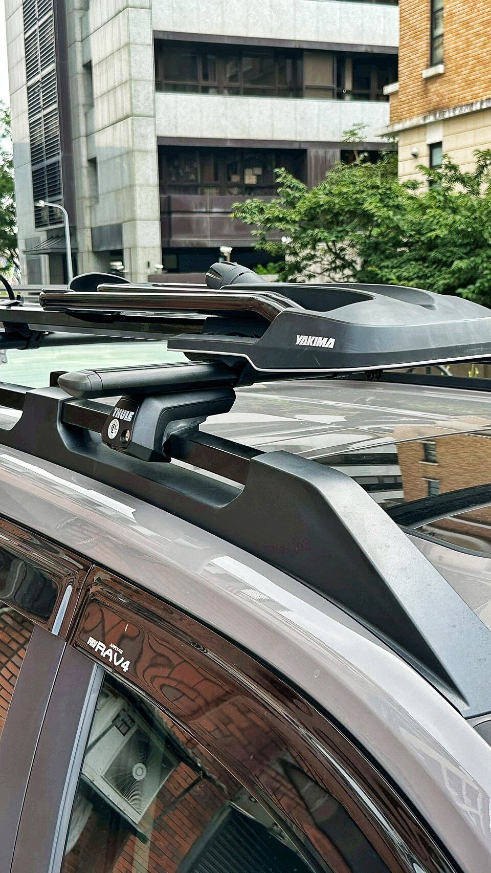 Toyota 6代 RAV4 AD - YAKIMA HighRoad 2.0  單車架-自行車架-實車安裝-unrv.台灣專業安裝