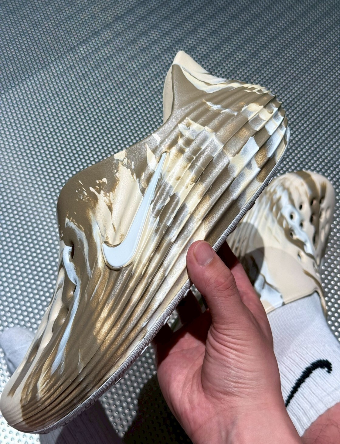 （海外連線代購）男鞋 NIKE REACTX REJUVEN8 'Filbert Khaki' 沙漠迷彩 泡棉 休閒 防水 涼鞋 拖鞋 恢復鞋【IR0291-201】