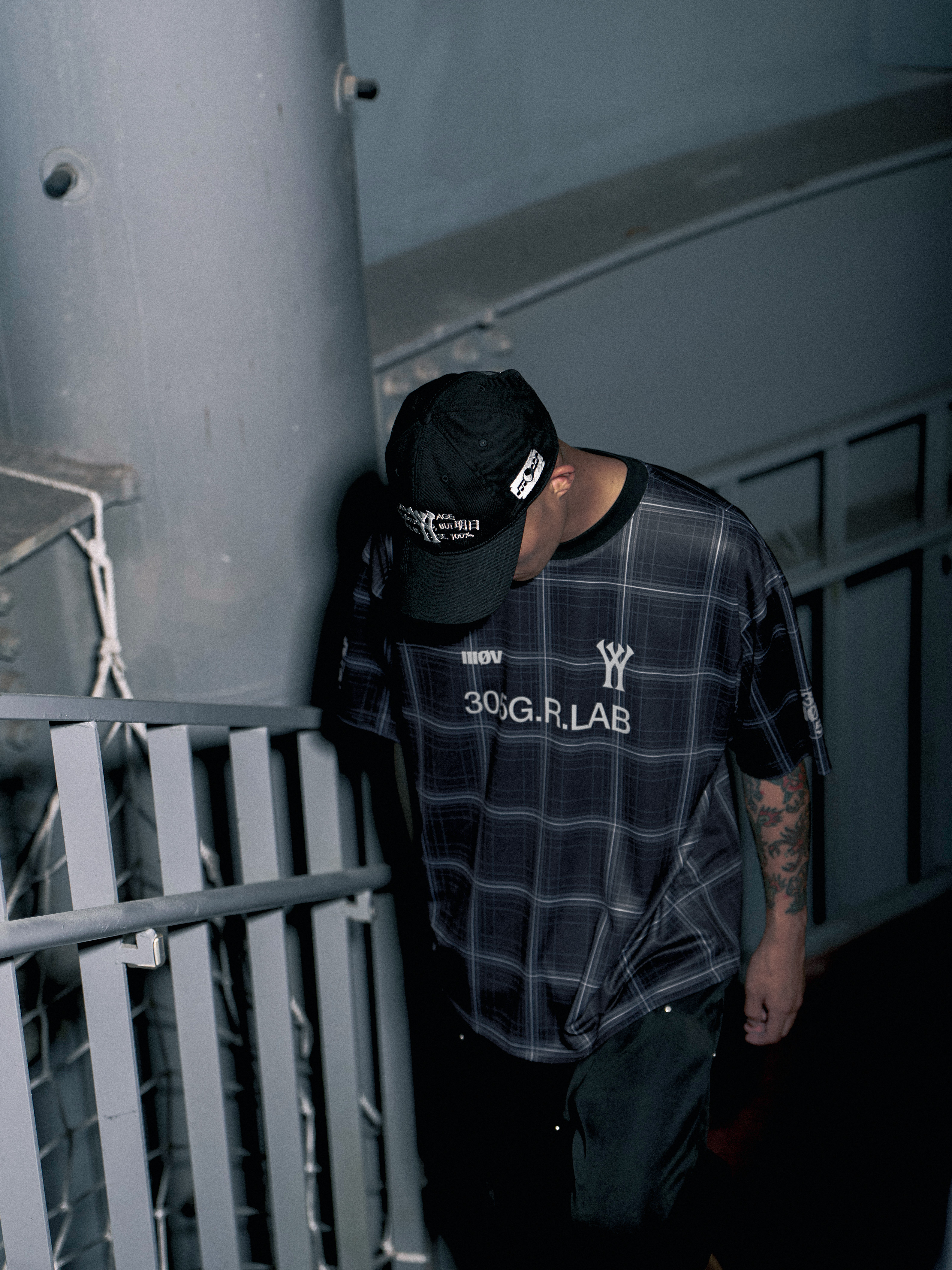 Wall of Sound - 3:42/“USD” Ufo Lab-Jersey Tee - Black Plaid