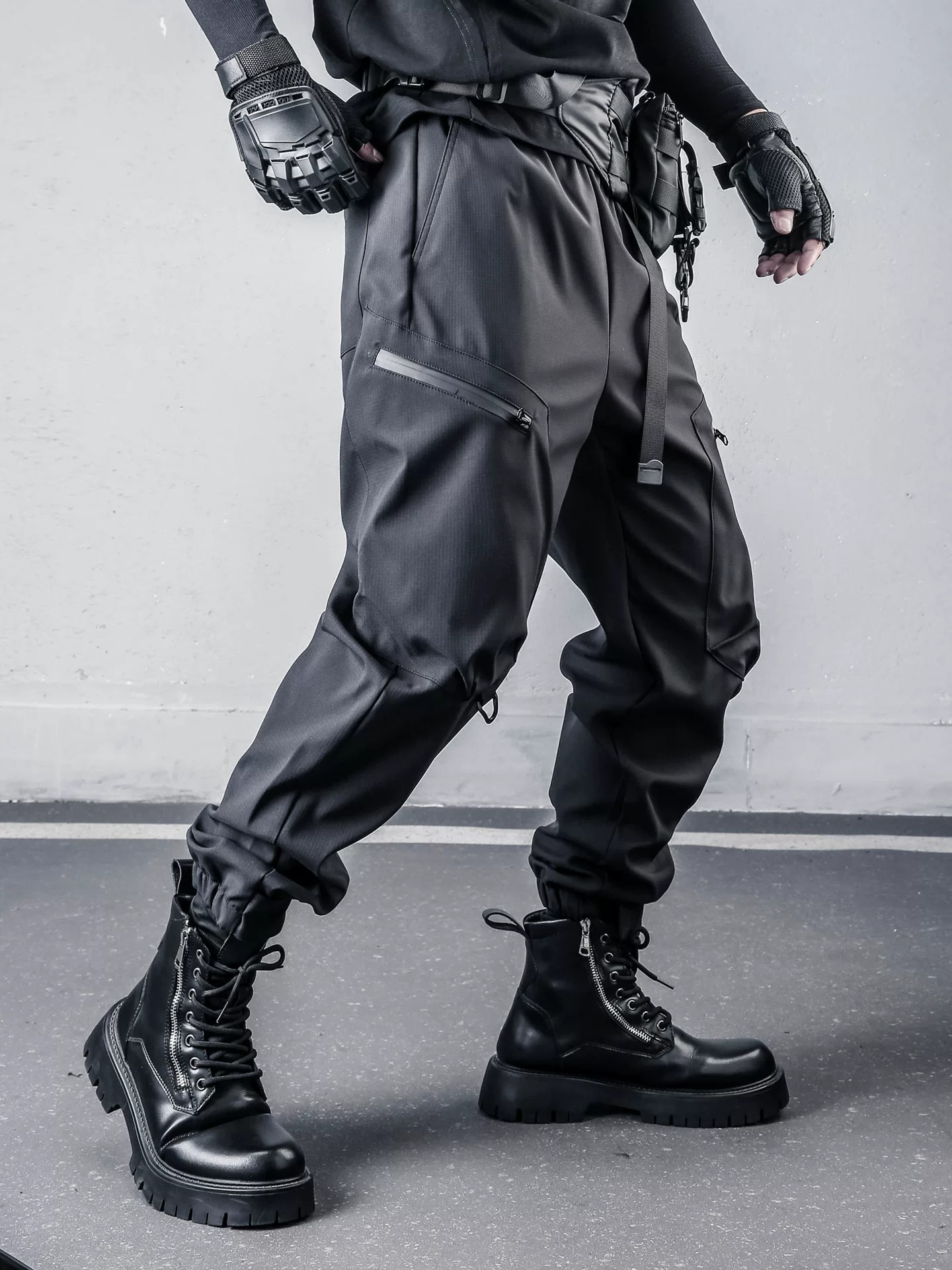 𝙏𝙀𝘾𝙃𝙒𝙀𝘼𝙍 雙口袋工裝束腳褲