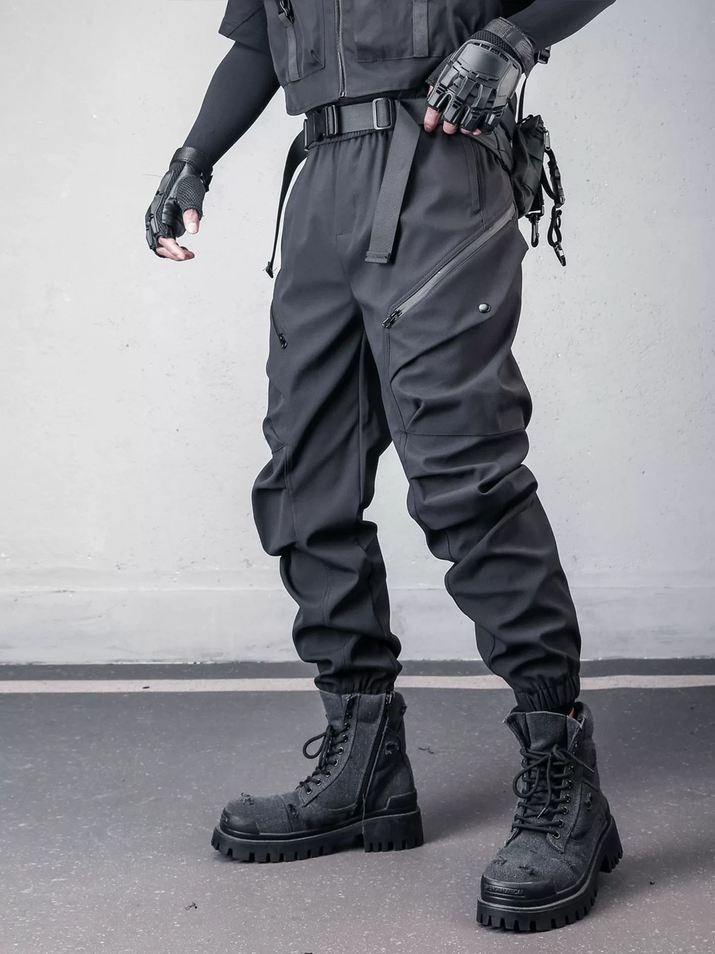 𝙏𝙀𝘾𝙃𝙒𝙀𝘼𝙍 暗黑機能打摺工裝褲