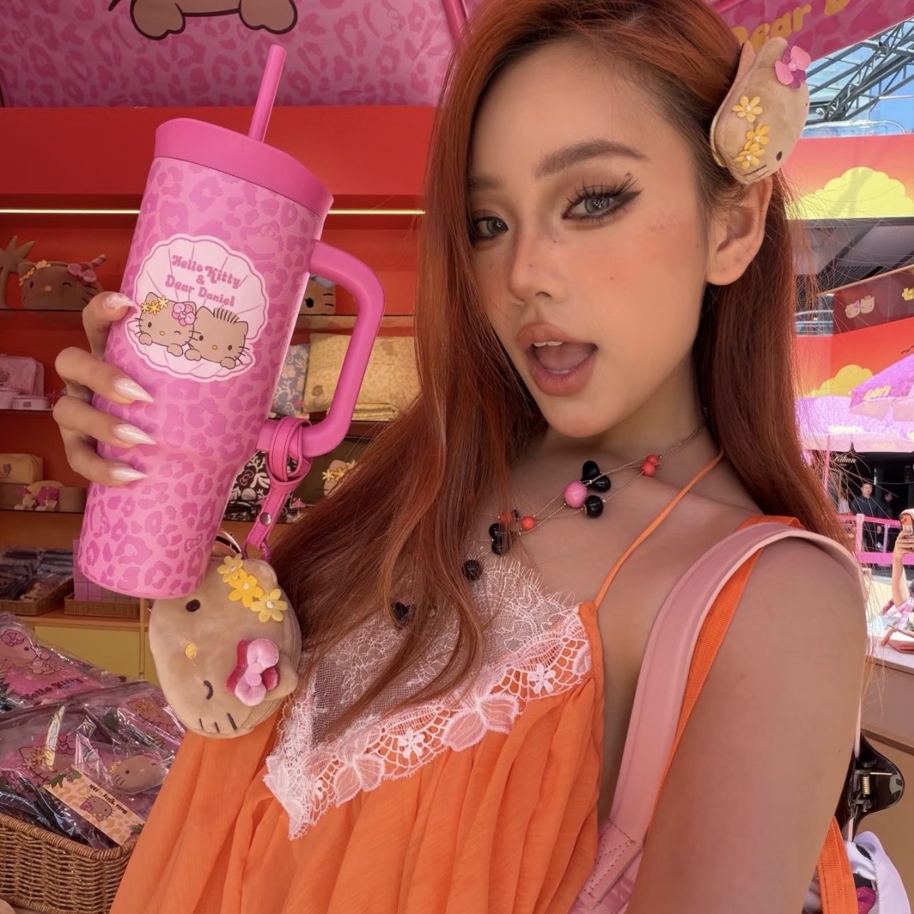 SANRIO HELLO KITTY x TBH 夏日冒險島 不鏽鋼 吸管保溫杯 900ML 凱蒂貓