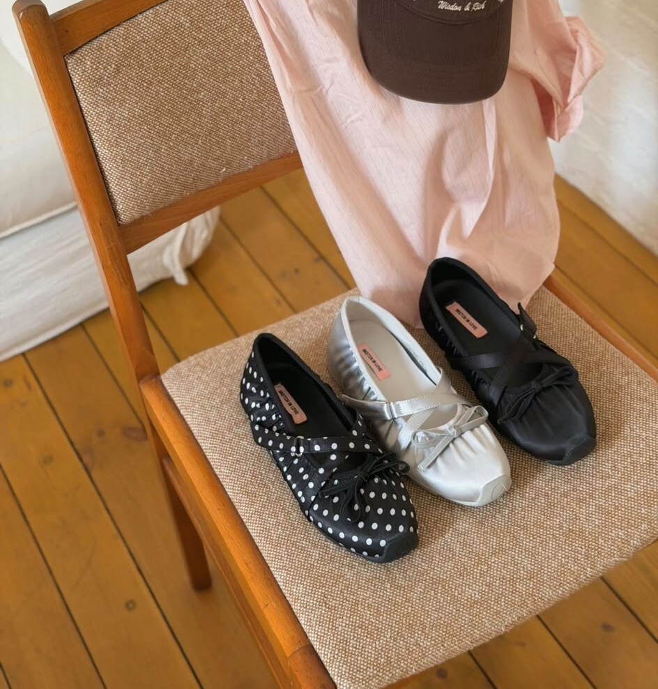 AC02 #1065  平底偏細 SIZE:230-250 $529