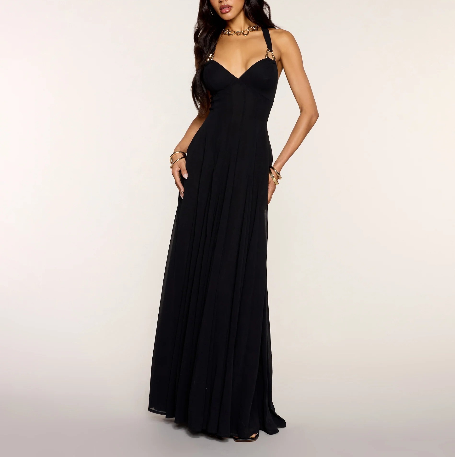 Black Gold黑色心型領金飾露背綁帶Long Dress