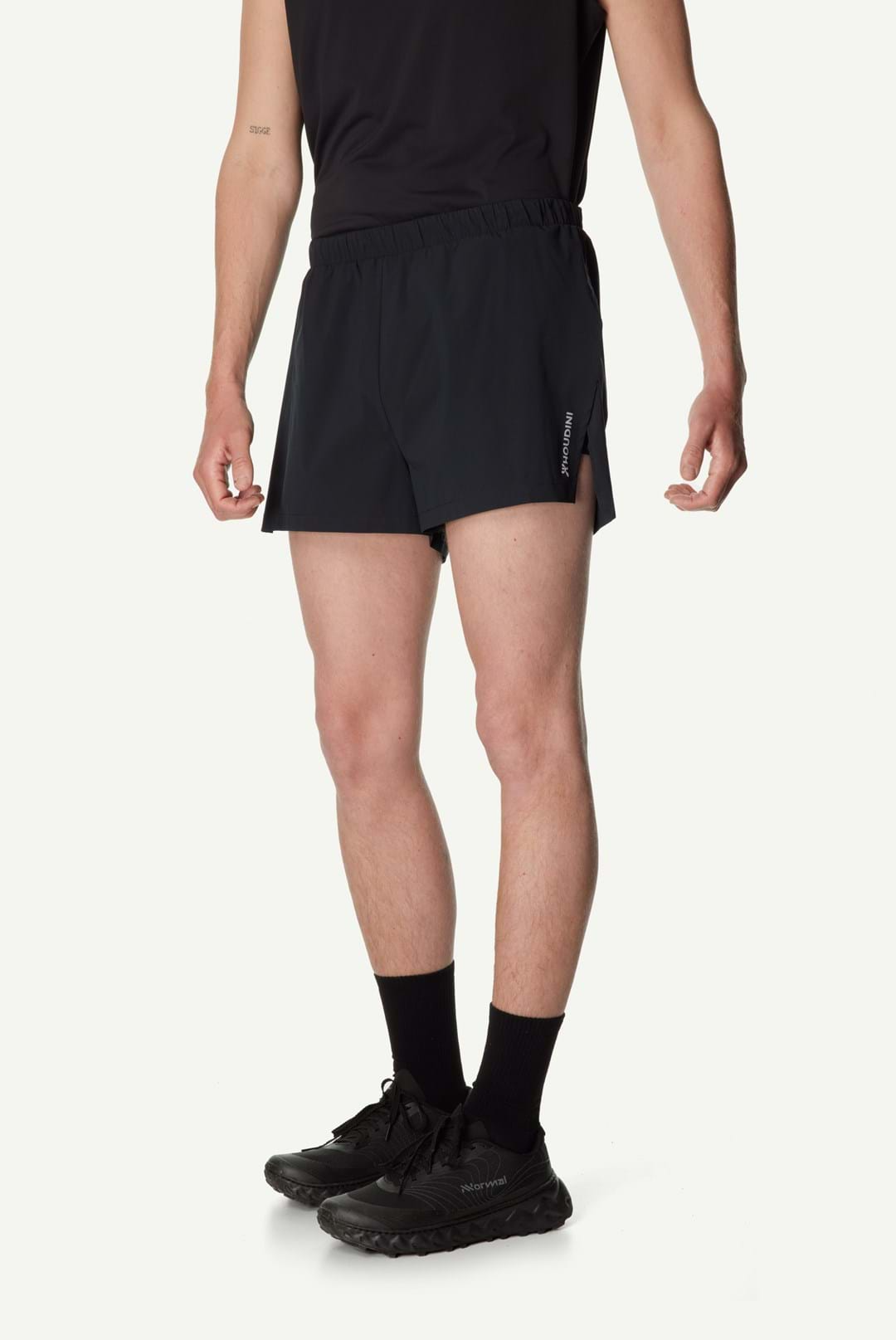 Houdini｜M's Pace Split Shorts "BLACK"