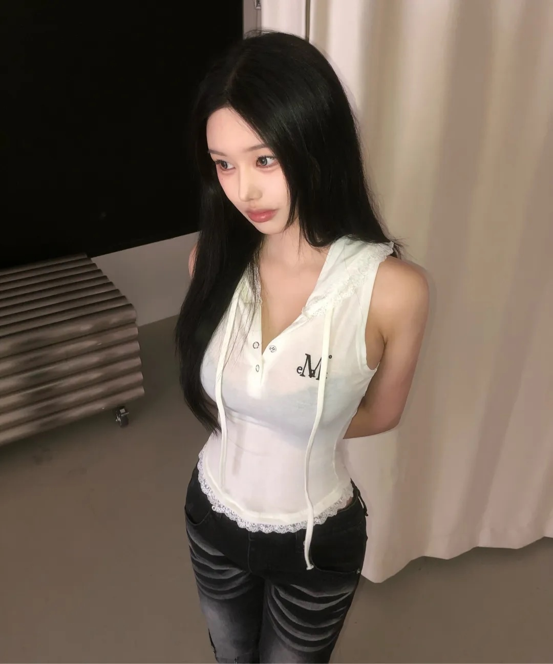 Mucent Asen Lace 蕾絲 抽繩 連帽 無袖 背心 四色