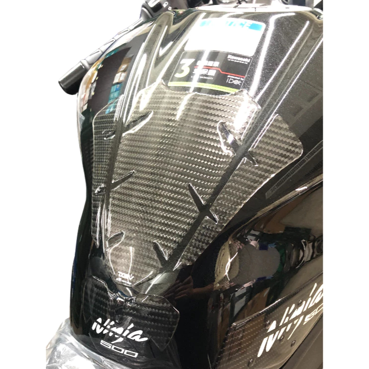 【DIMOTIV】KAWASAKI NINJA 500 24-25 油箱防滑貼(中間)