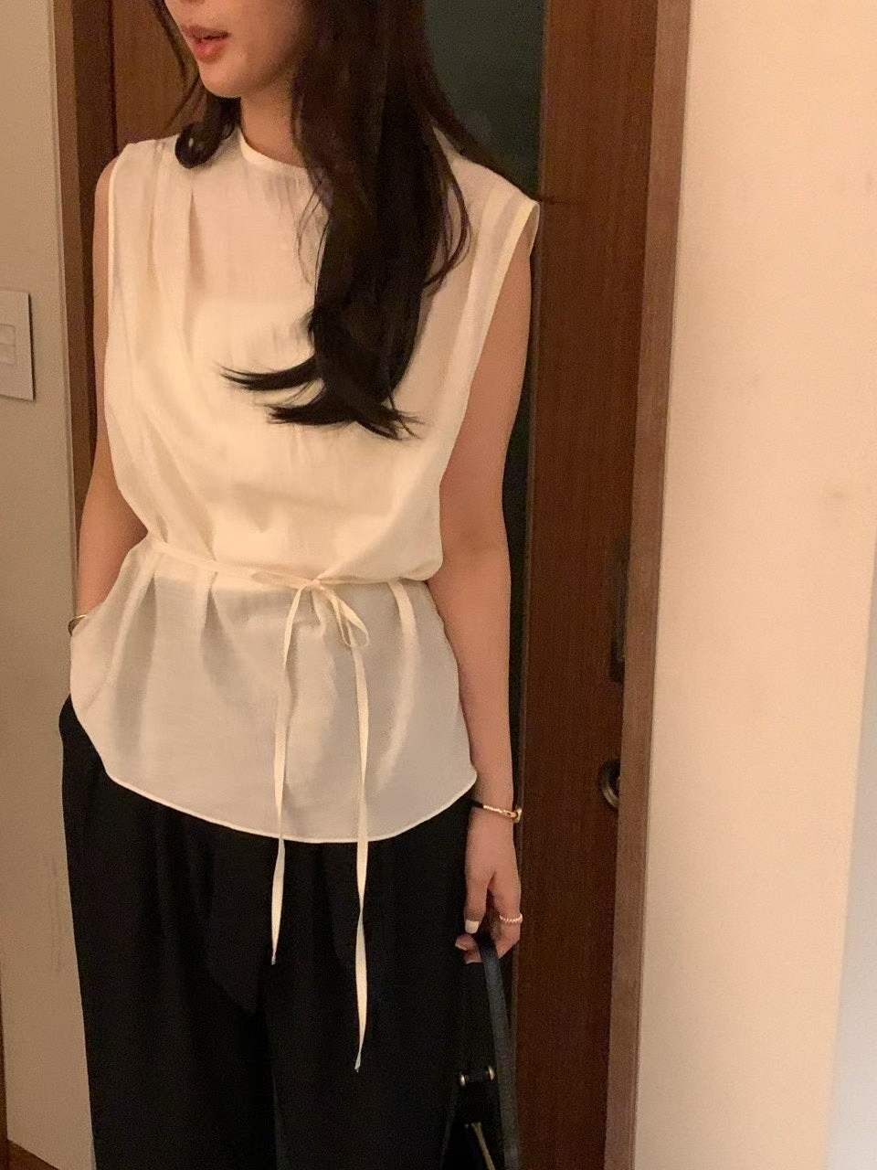 MN6335 腰帶微透氣質絲質無袖上衣