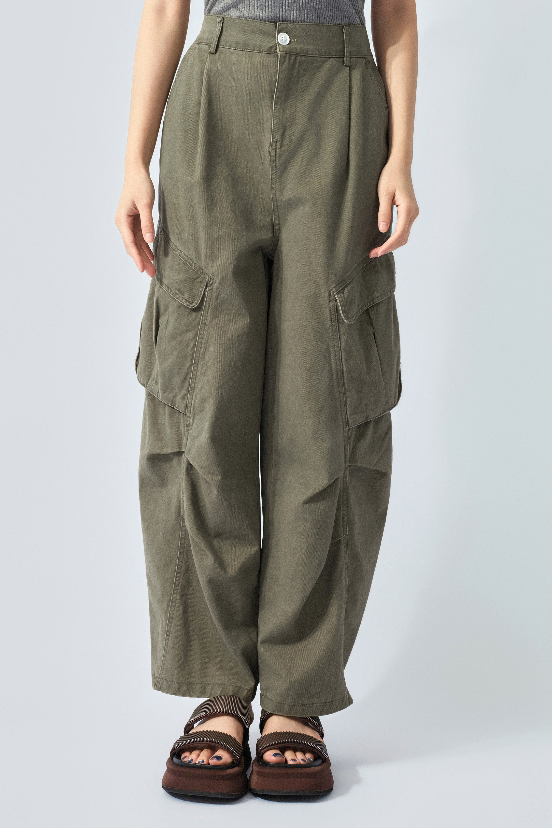 立體剪裁斜袋軍褲 (預購產品）